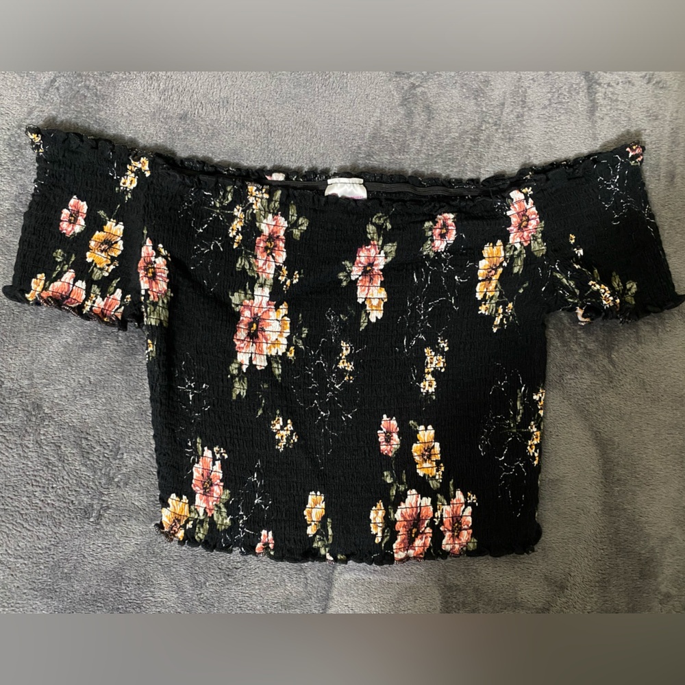 Floral Off-Shoulder Black Top